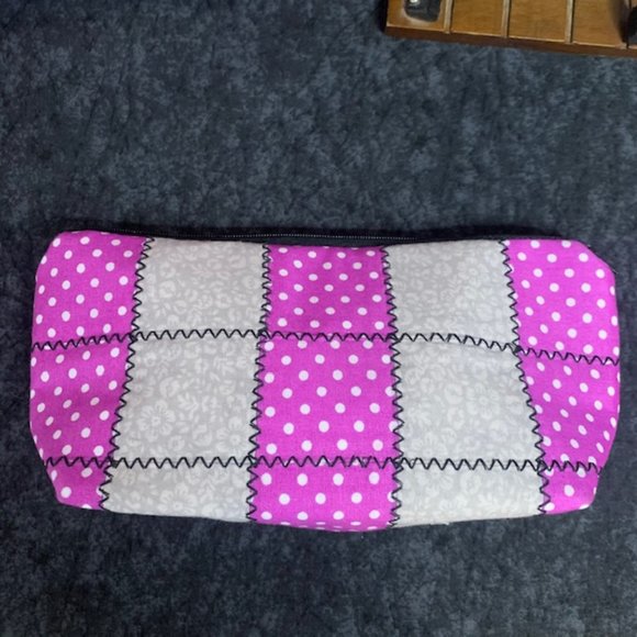 🎉Host Pic🎉 Set Of 2 Handmade Quilted Makeup Bags - Picture 3 of 9